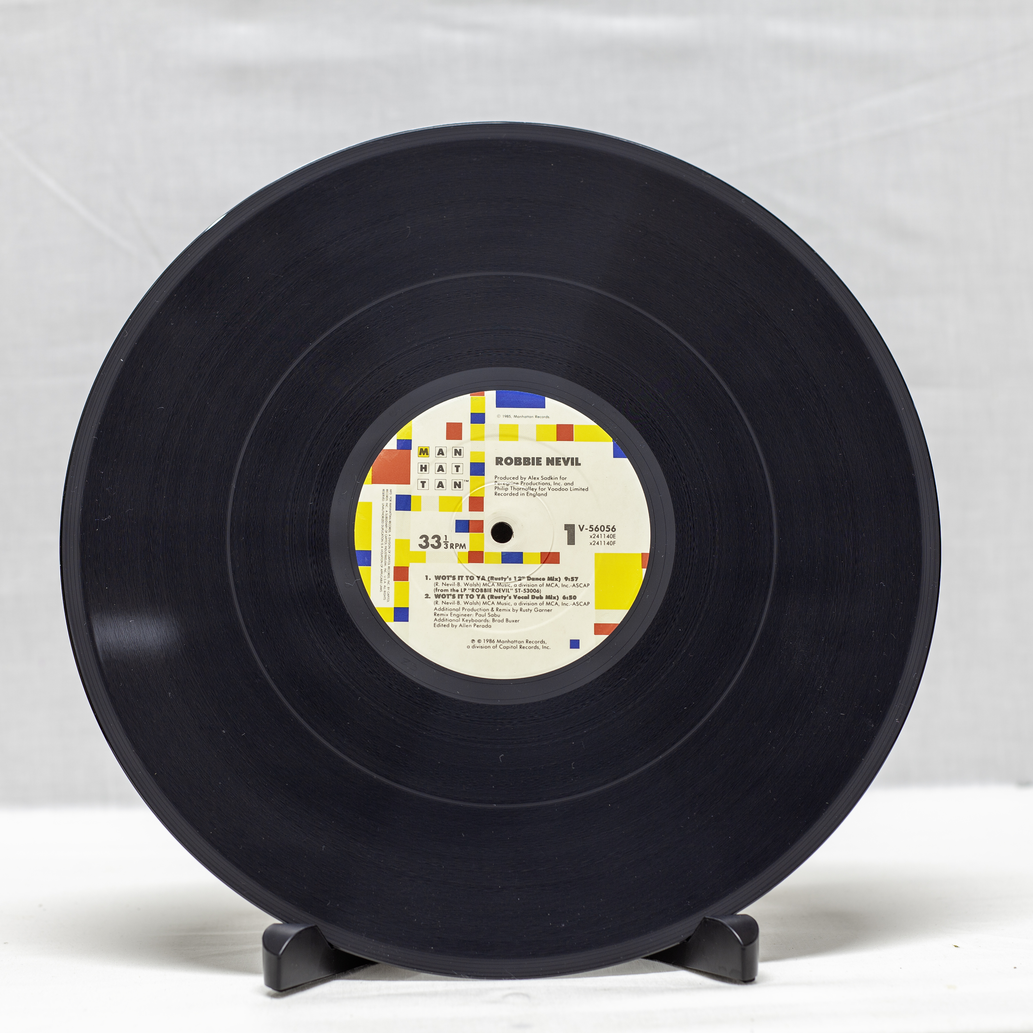 Robbie Nevil – Wot's It To Ya