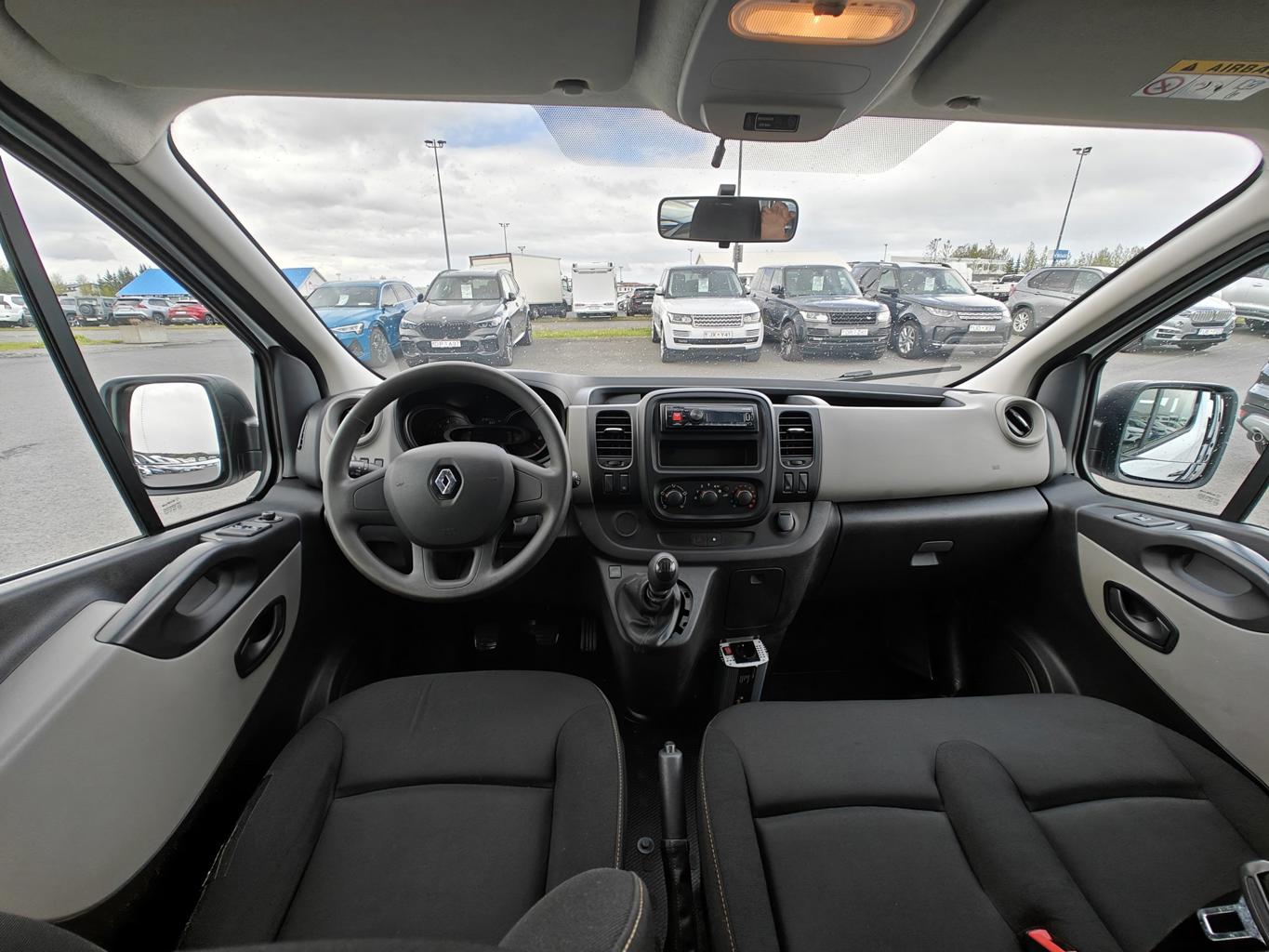 Renault Trafic 8 manna - 3/2017 - 210þ. km