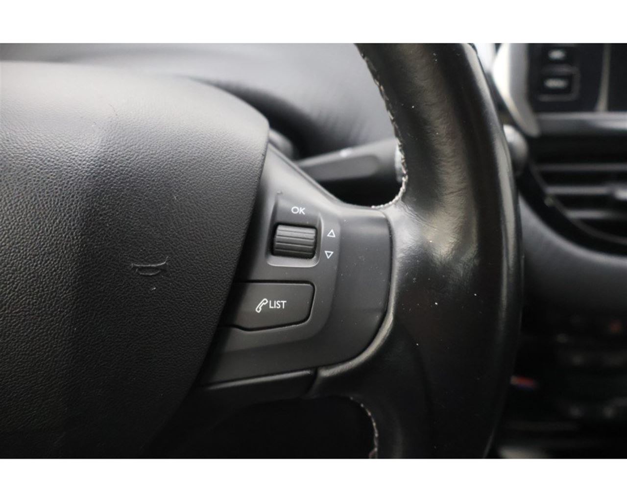 Peugeot 208 Allure - 5/2018 - 91þ. km