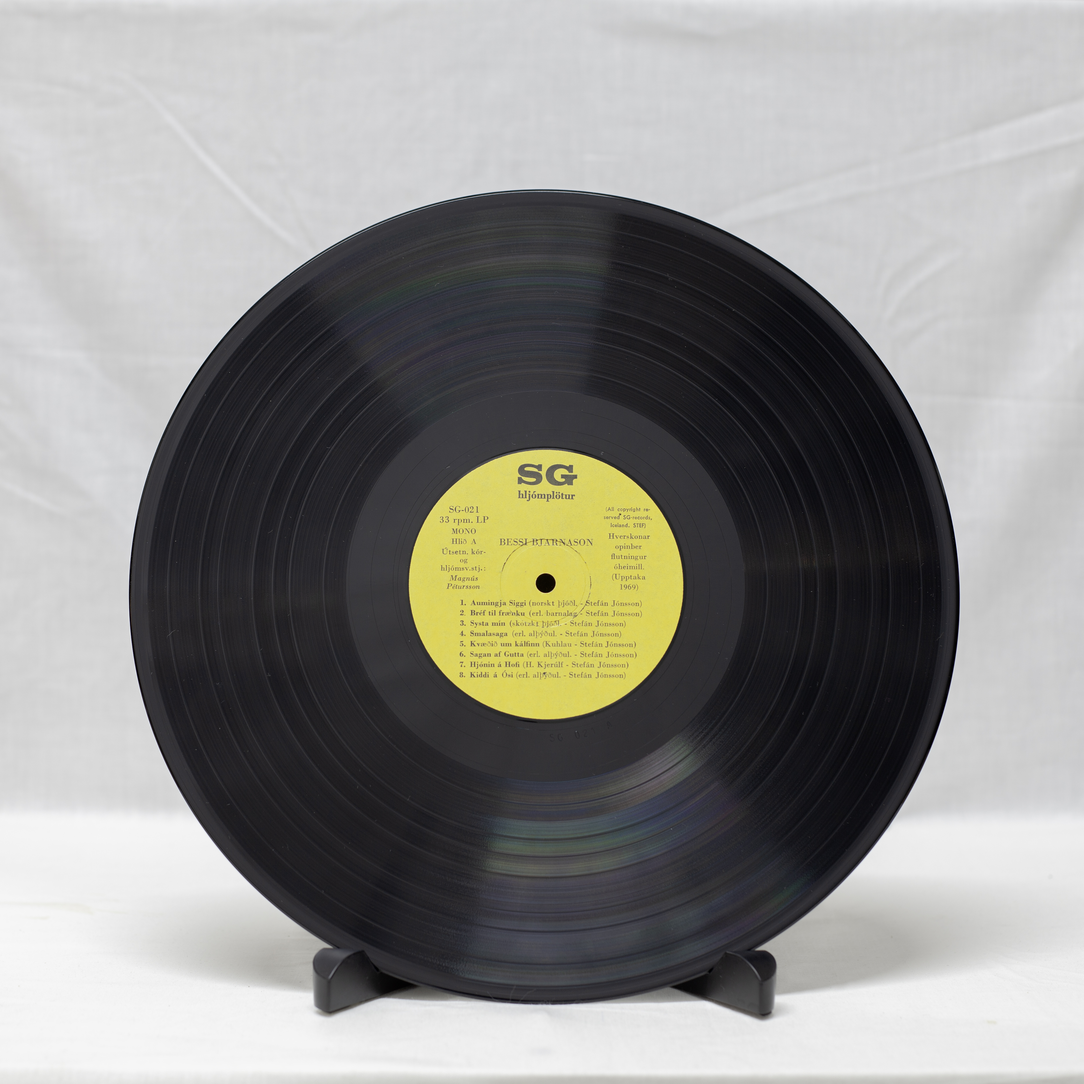 Bessi Bjarnason – Syngur Hinar Góðkunnu Barnavísur Stefáns Jónssonar