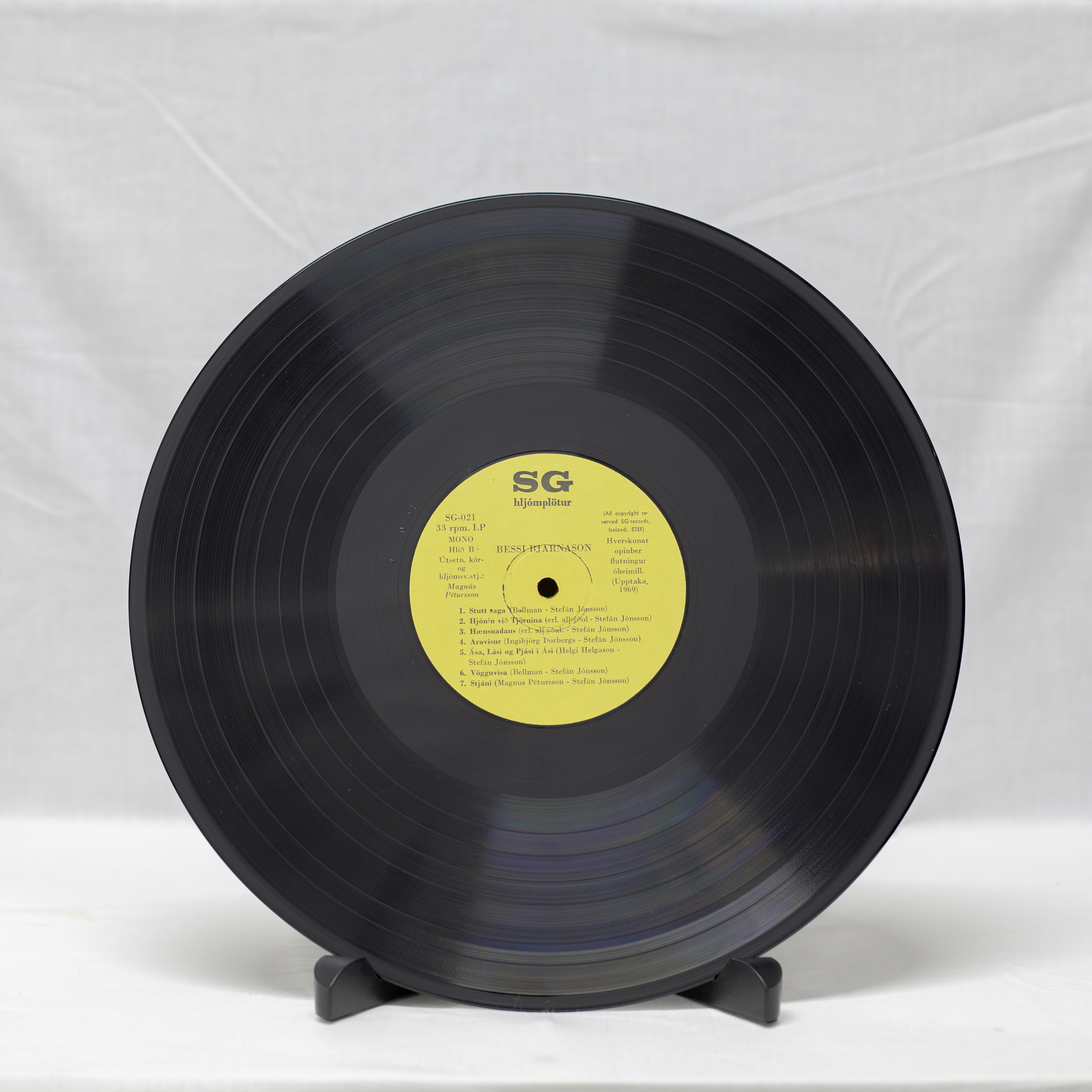 Bessi Bjarnason – Syngur Hinar Góðkunnu Barnavísur Stefáns Jónssonar