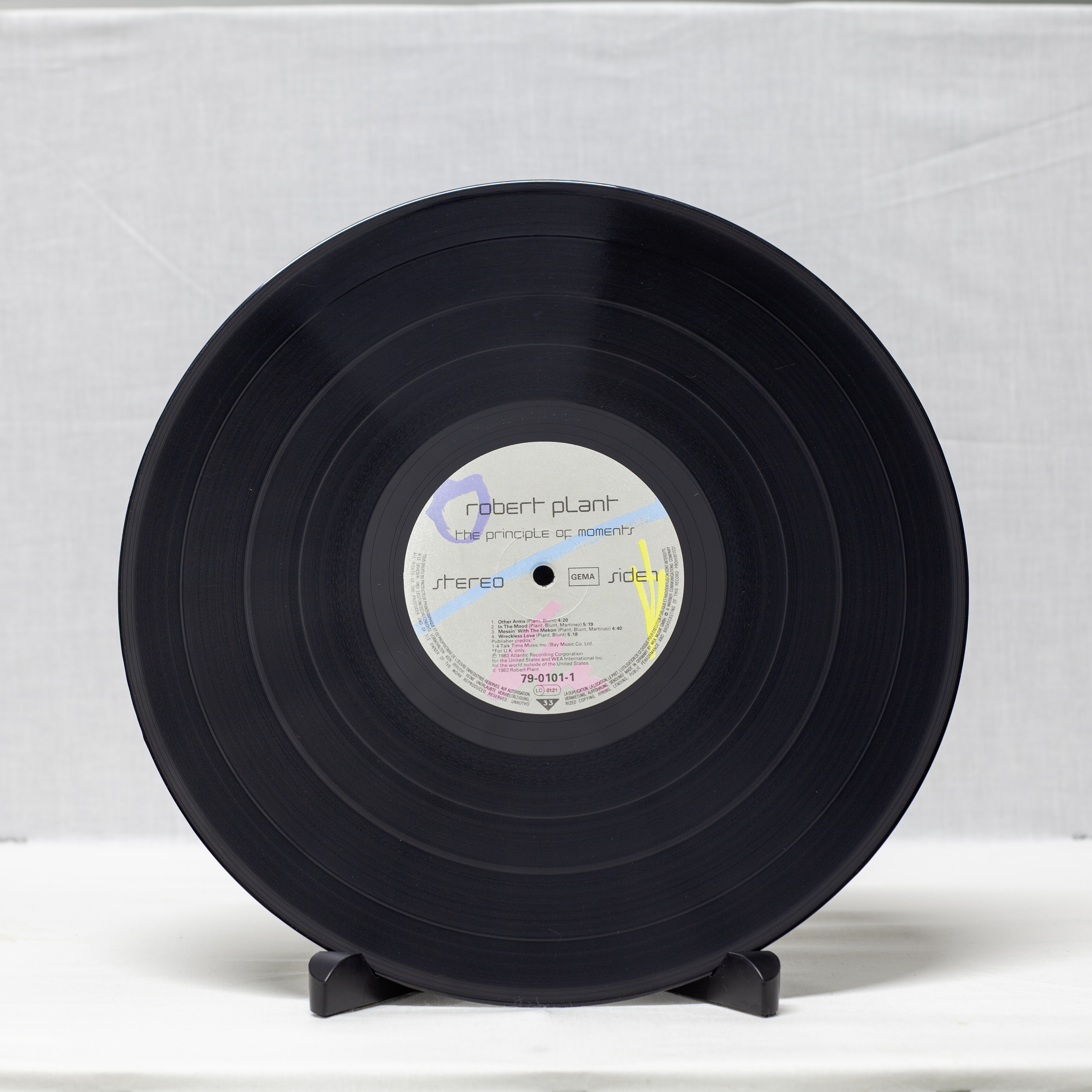 Robert Plant – The Principle Of Moments