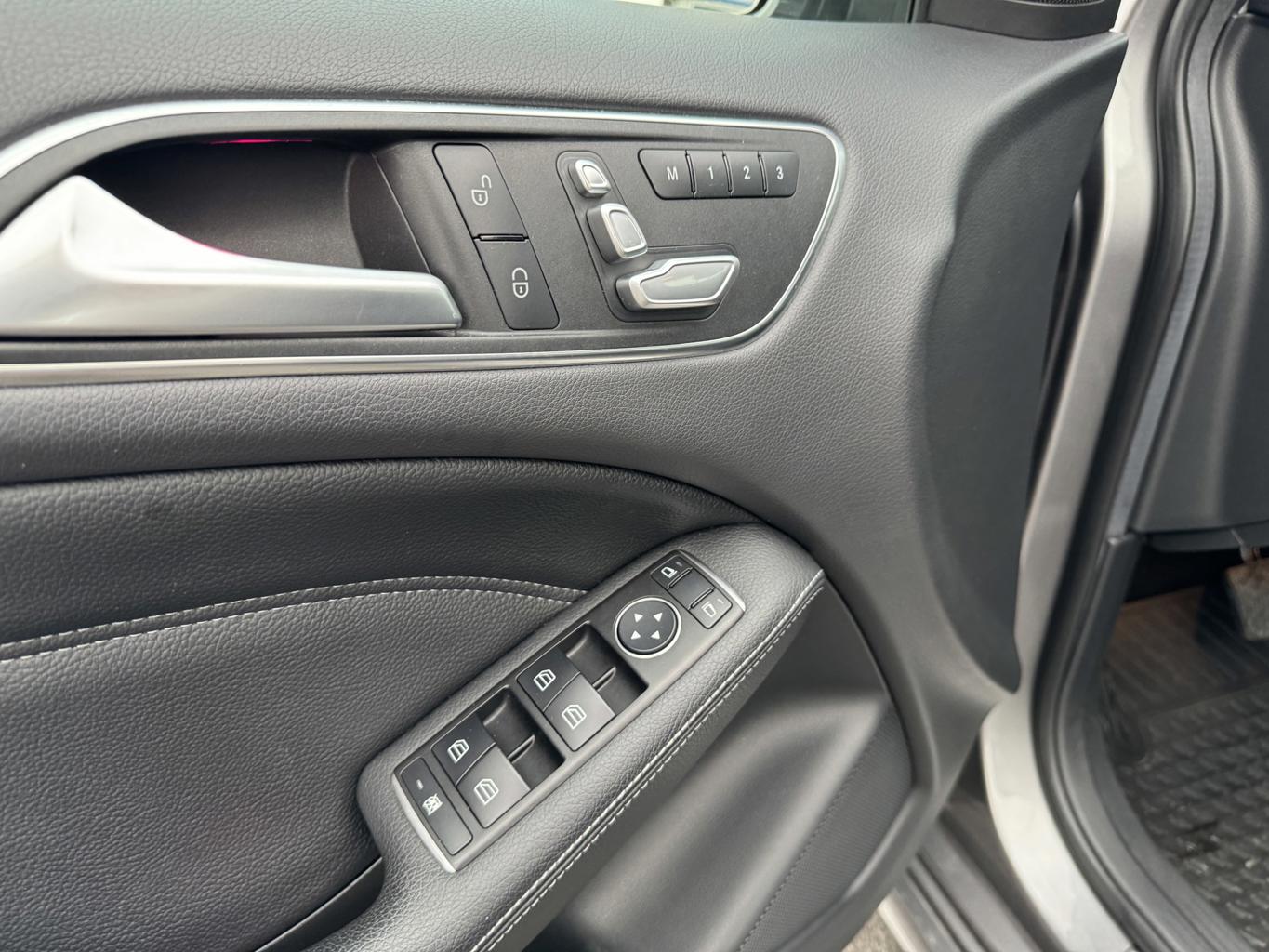 Mercedes-Benz  B200 CDI 4Matic - 5/2015 - 110þ. km