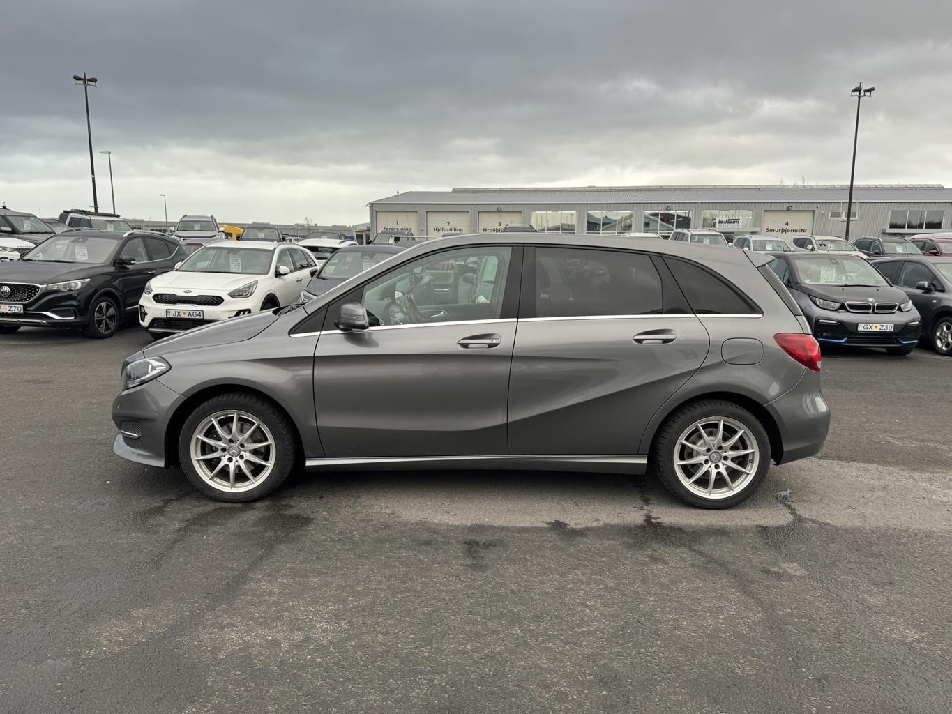 Mercedes-Benz  B200 CDI 4Matic - 5/2015 - 110þ. km