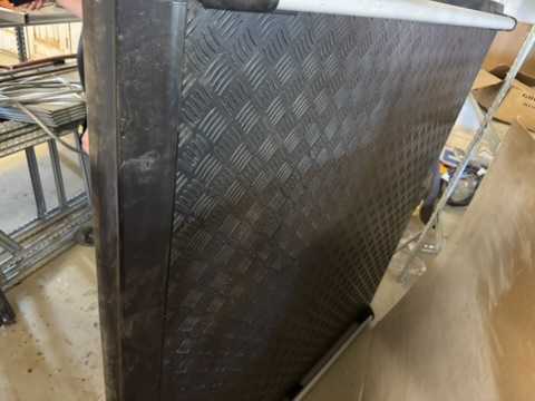 Burðarlok / hleraþak – Mitsubishi L200