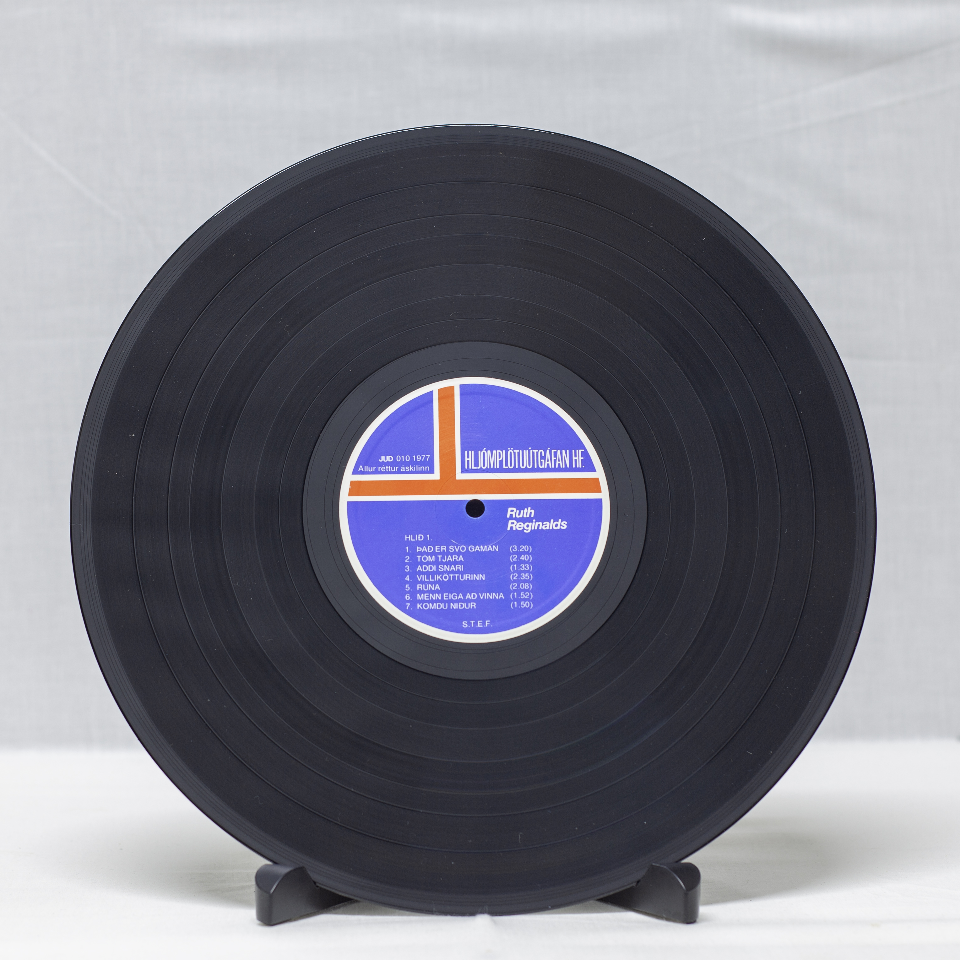 Ruth Reginalds – Ruth Reginalds