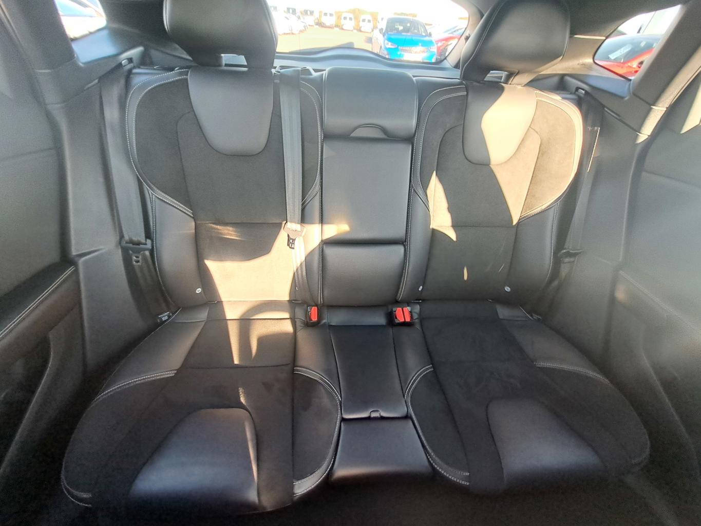 Volvo V40 R-Design - 5/2016 - 87þ. km