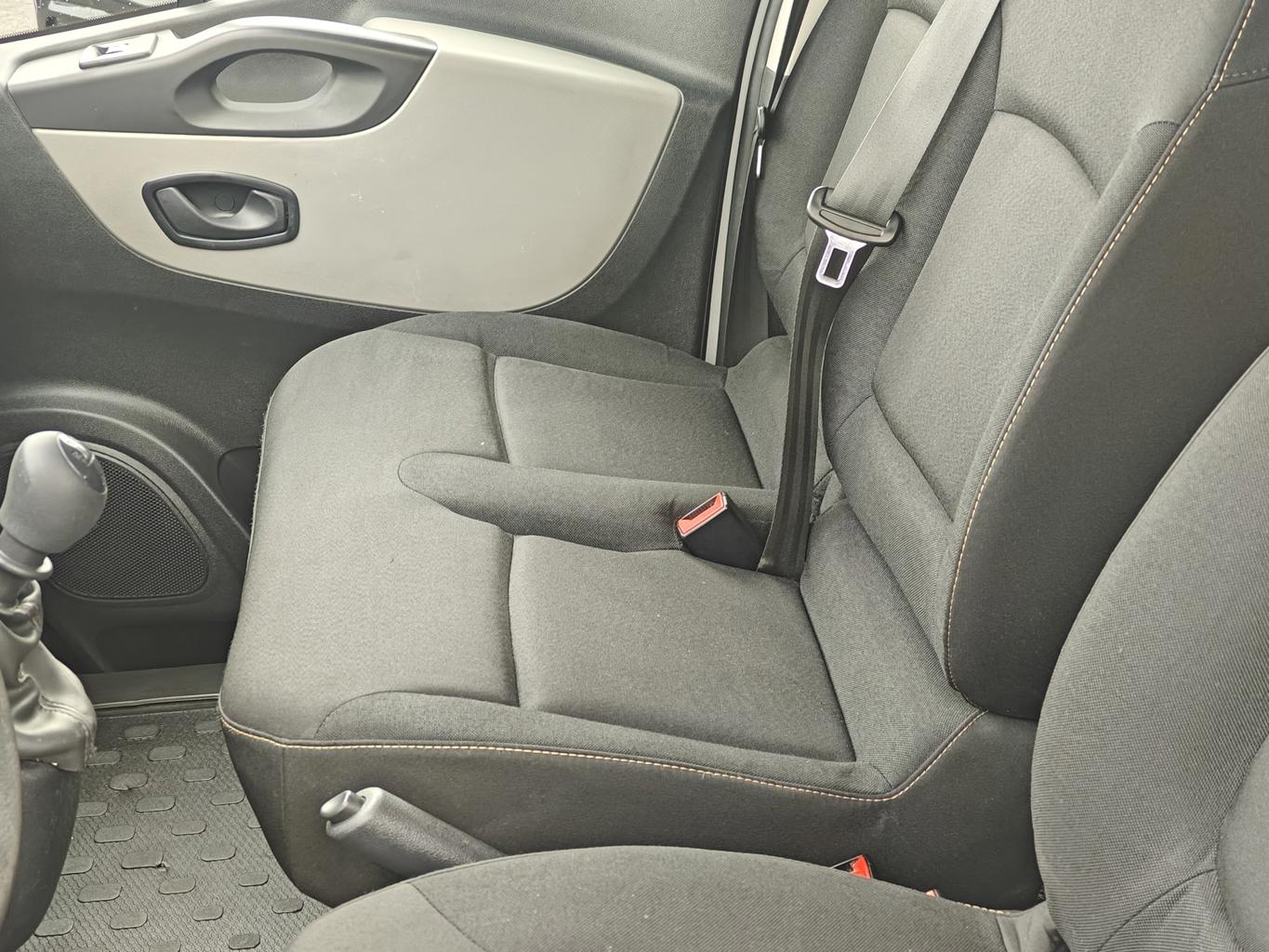 Renault Trafic 8 manna - 3/2017 - 210þ. km