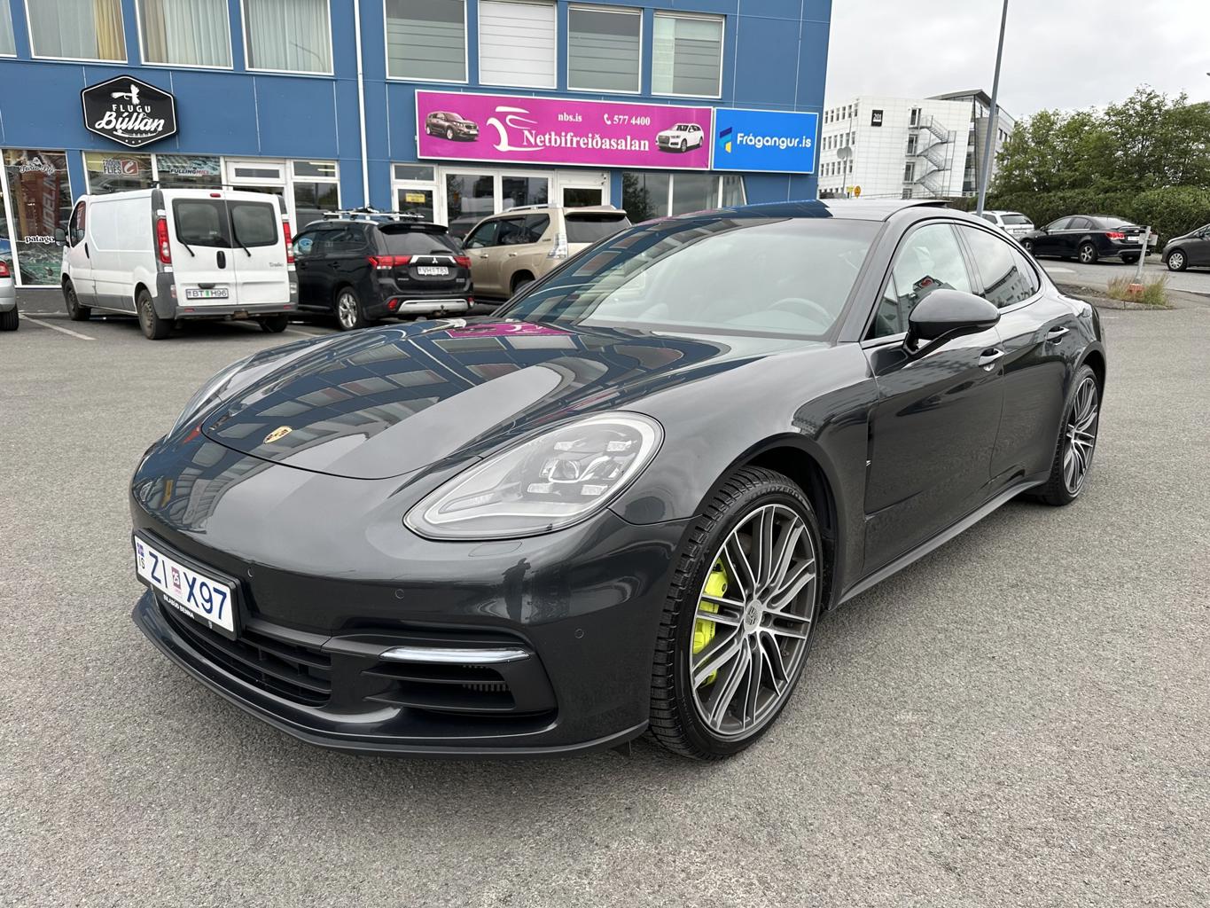 Porsche Panamera 4 E-Hybrid - 7/2017 - 54þ. km