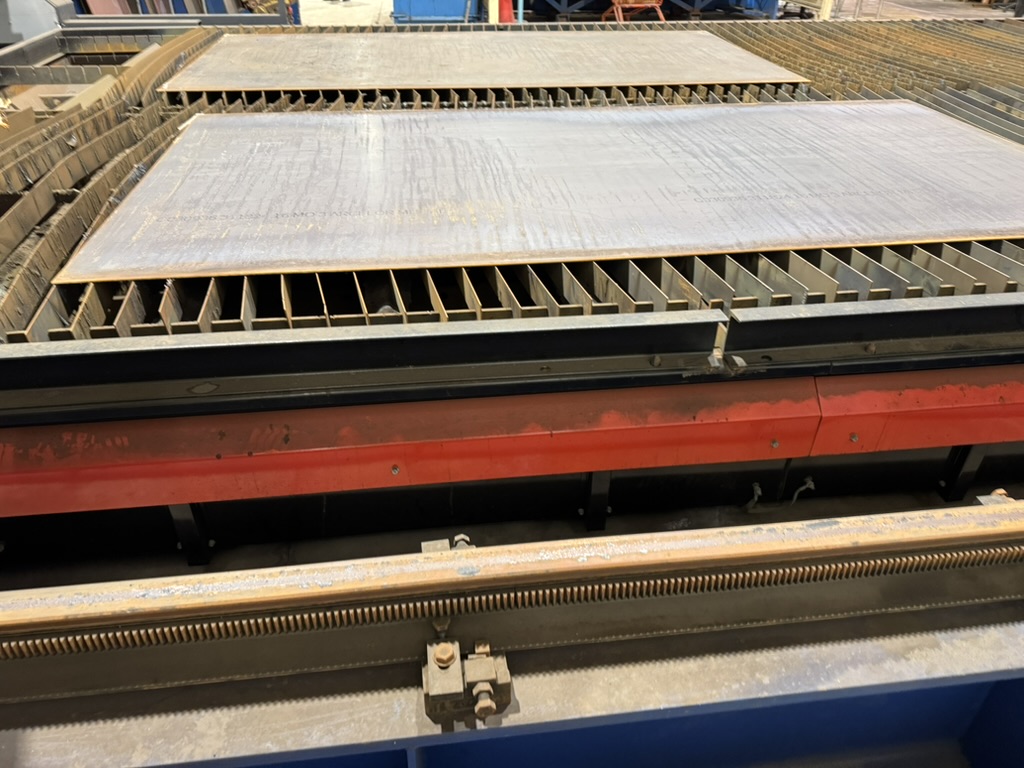 Skurðarvél – KOIKE Versagraph VDS18H06 og Filter