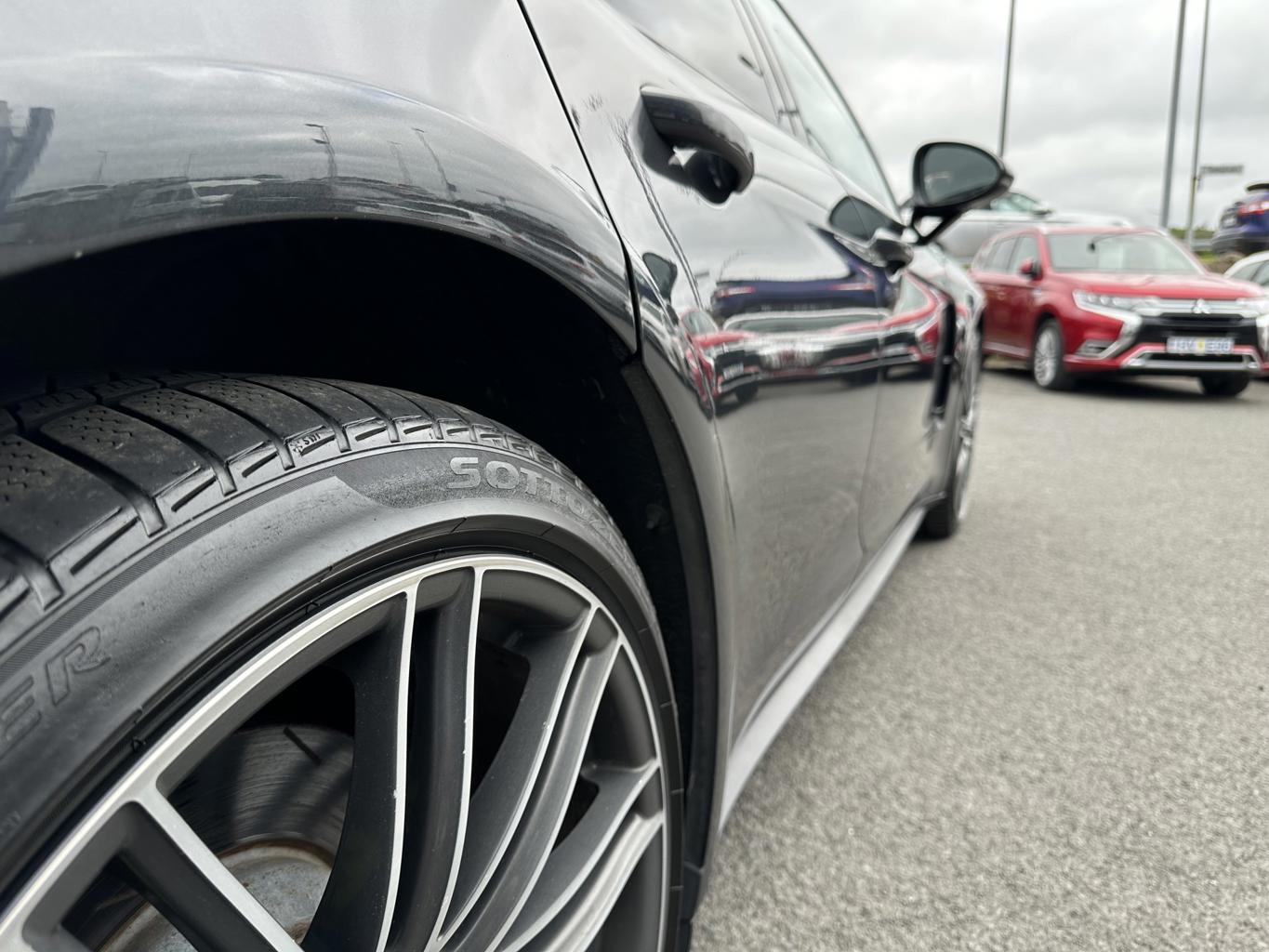 Porsche Panamera 4 E-Hybrid - 7/2017 - 54þ. km