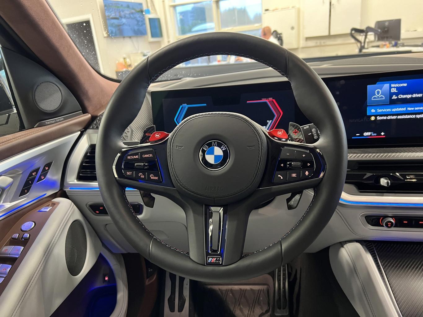 BMW XM - 7/2024 - 800 km