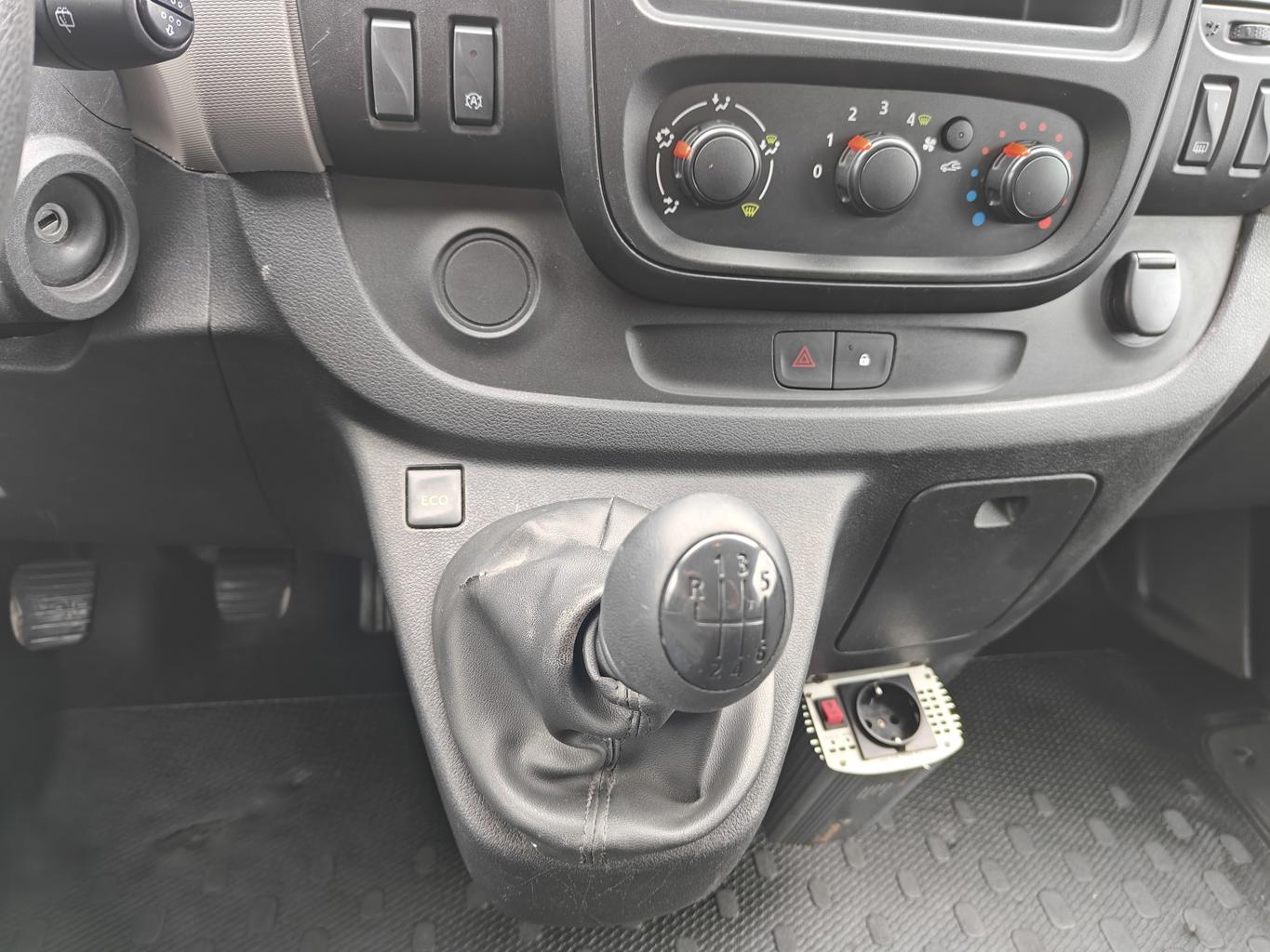 Renault Trafic 8 manna - 3/2017 - 210þ. km