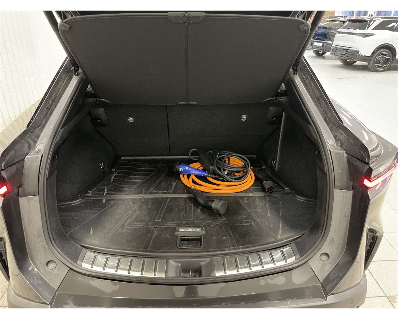 Lexus RZ 450E - 6/2023 - 10þ. km