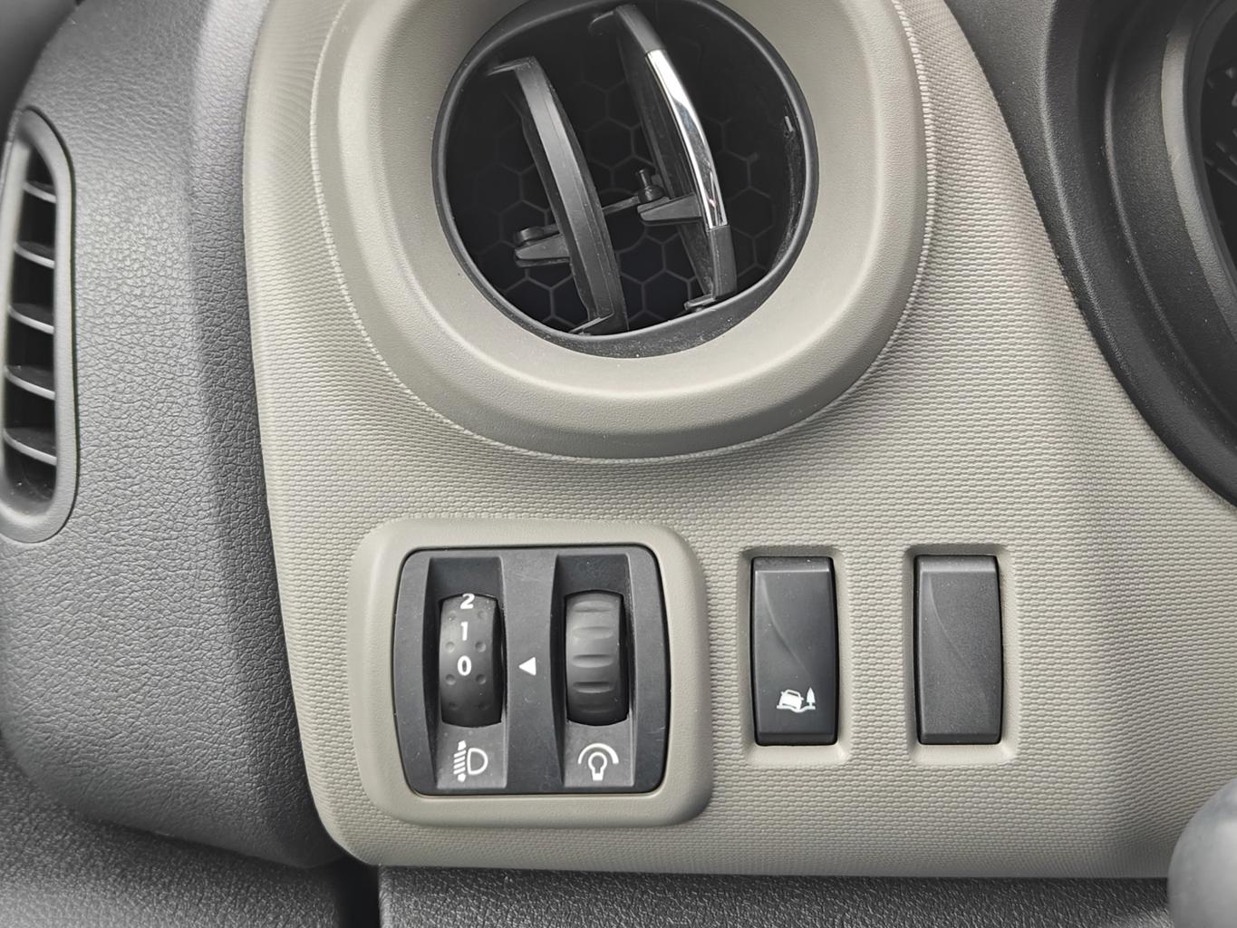 Renault Trafic 8 manna - 3/2017 - 210þ. km