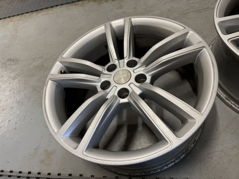 Tesla Model S 19'' álfelgur