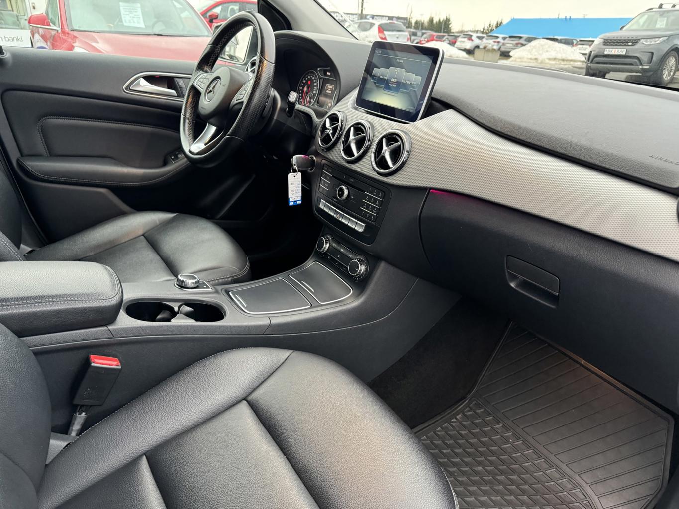 Mercedes-Benz  B200 CDI 4Matic - 5/2015 - 110þ. km