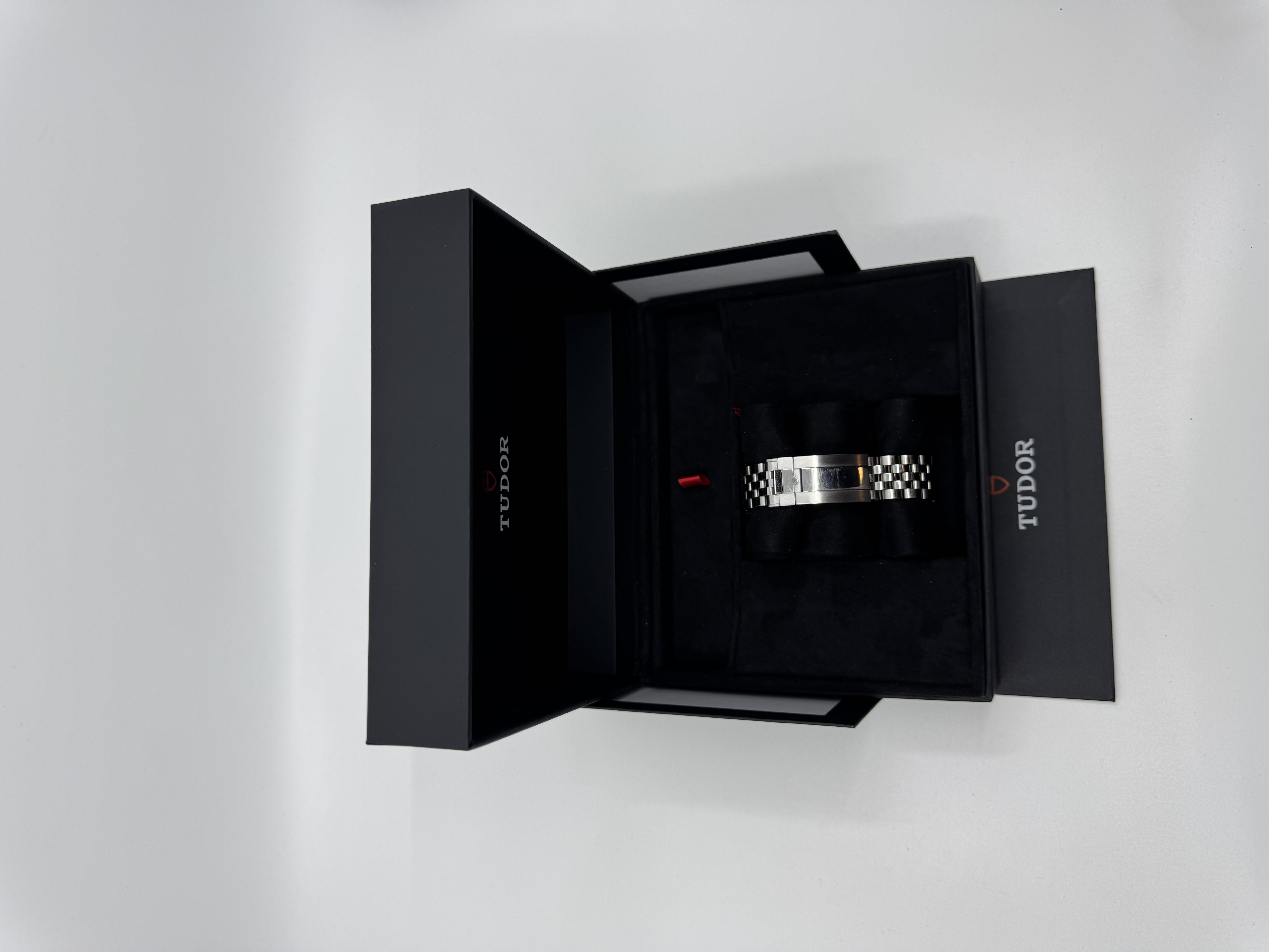 Tudor Black Bay 41 Jubilee - Burgundy MK2